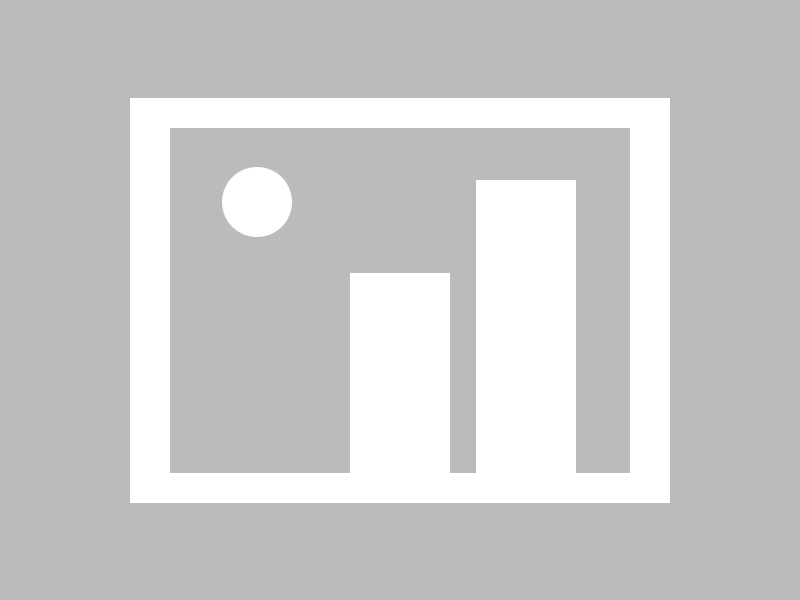 围着反差大赛的人越来越多，懂得看门道的人，往往先盯这里